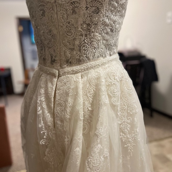 Oleg Cassini Wedding Dress - Picture 8 of 9